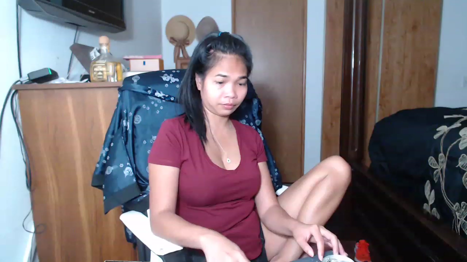 Gallery image thumbnail from Littlekai2023's myfreecams stream on, 05/13/2023, 24:29 image 18 of 20