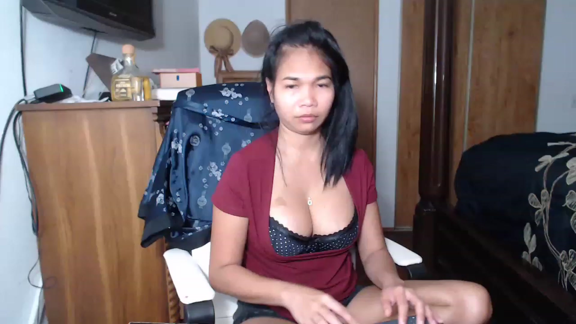Gallery image thumbnail from Littlekai2023's myfreecams stream on, 05/13/2023, 01:52 image 20 of 20