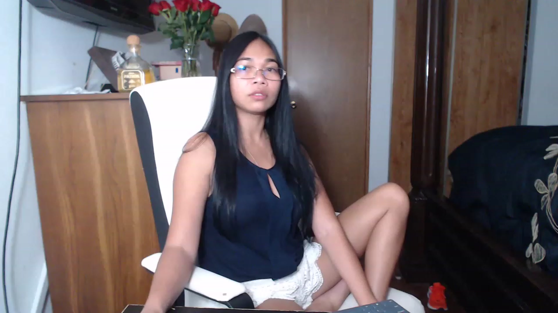 Gallery image thumbnail from Littlekai2023's myfreecams stream on, 05/13/2023, 22:46 image 4 of 20
