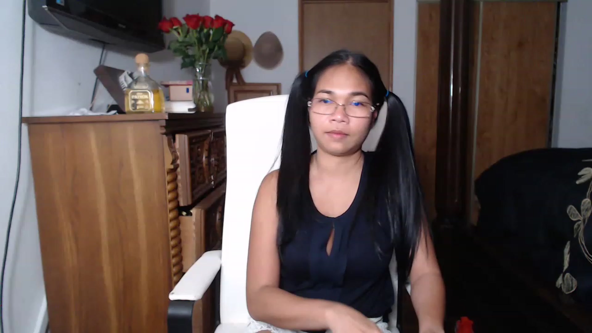 Gallery image thumbnail from Littlekai2023's myfreecams stream on, 05/13/2023, 22:46 image 17 of 20