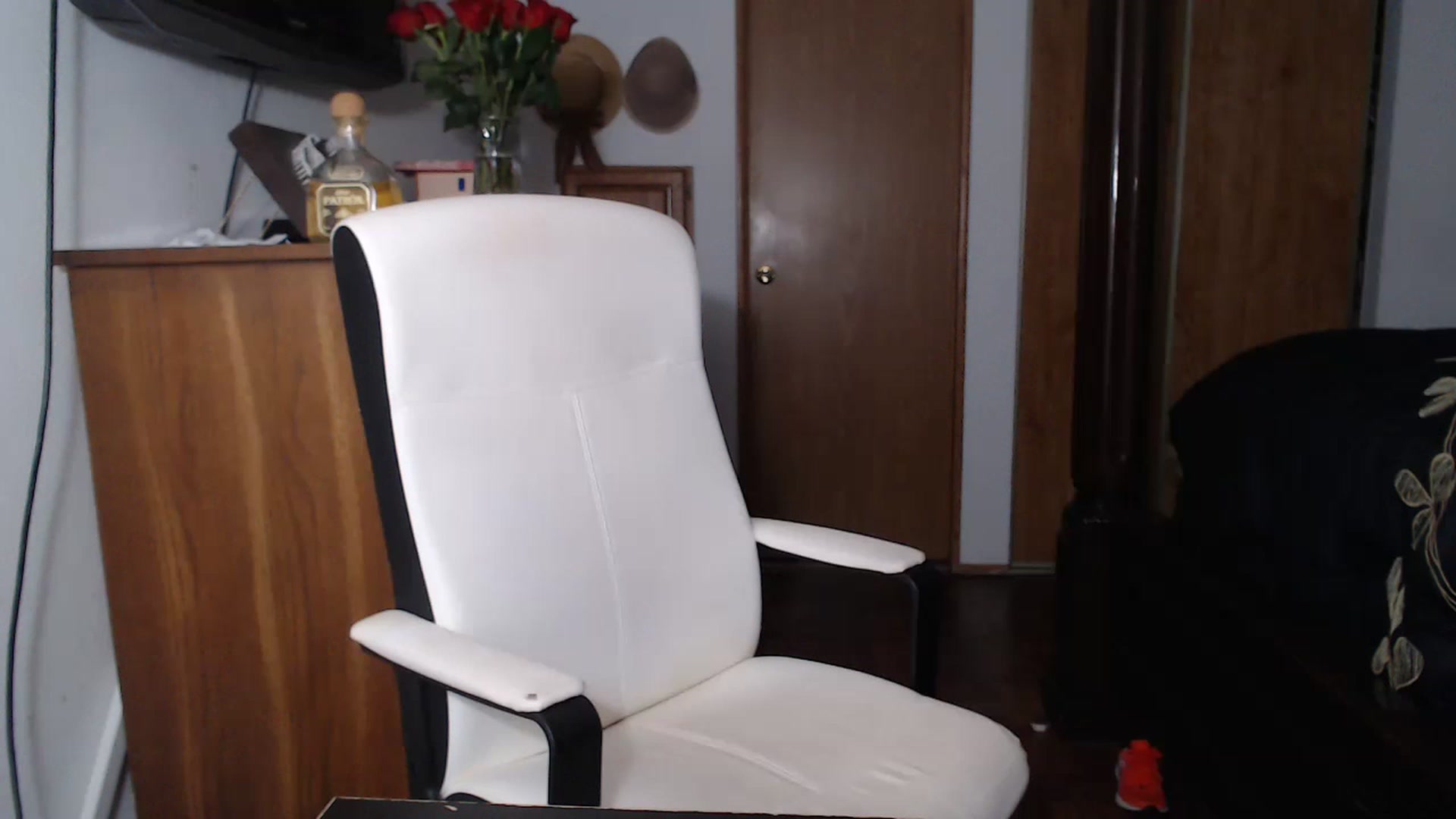 Gallery image thumbnail from Littlekai2023's myfreecams stream on, 05/13/2023, 22:46 image 6 of 20