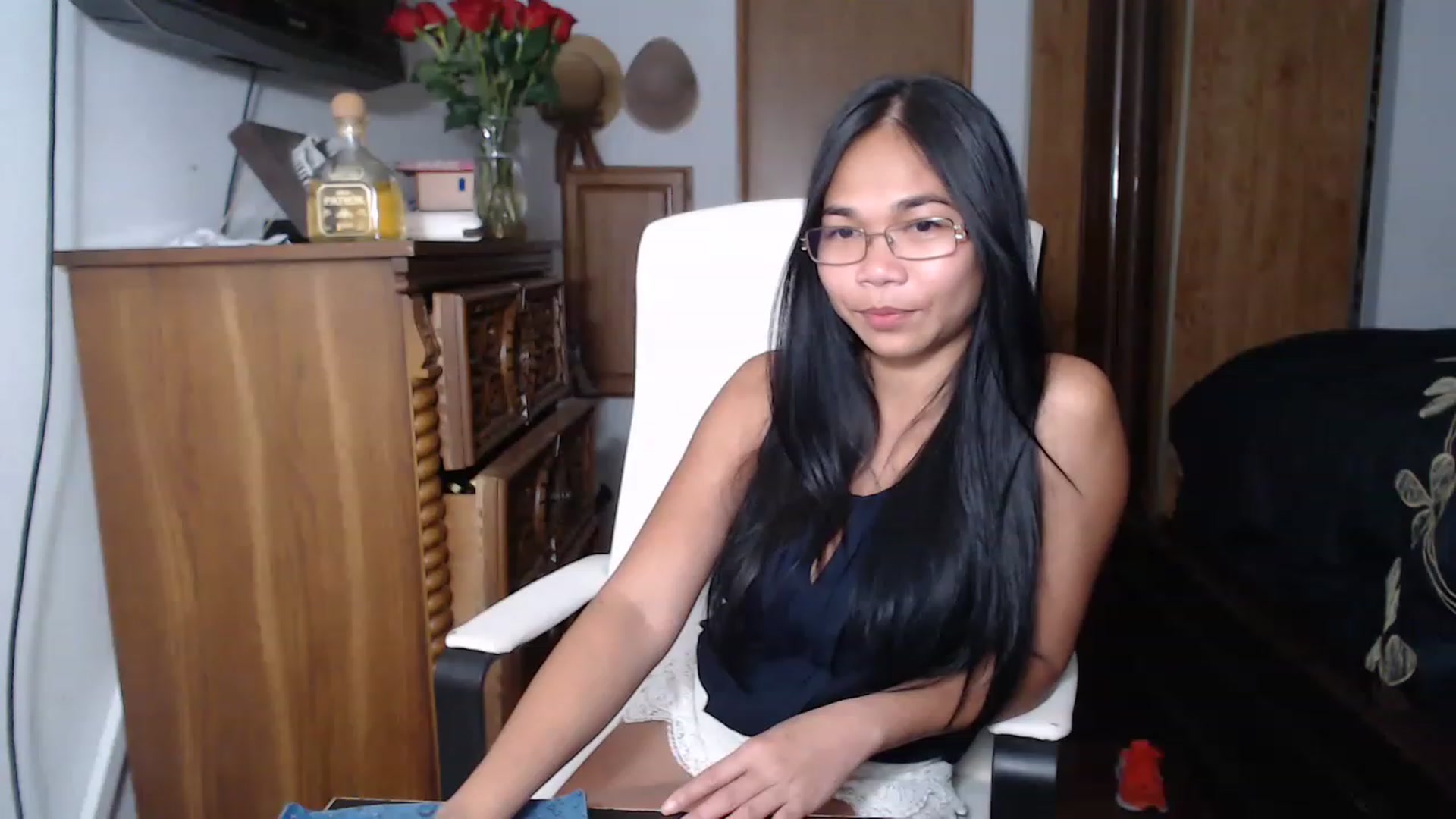 Gallery image thumbnail from Littlekai2023's myfreecams stream on, 05/13/2023, 22:46 image 15 of 20