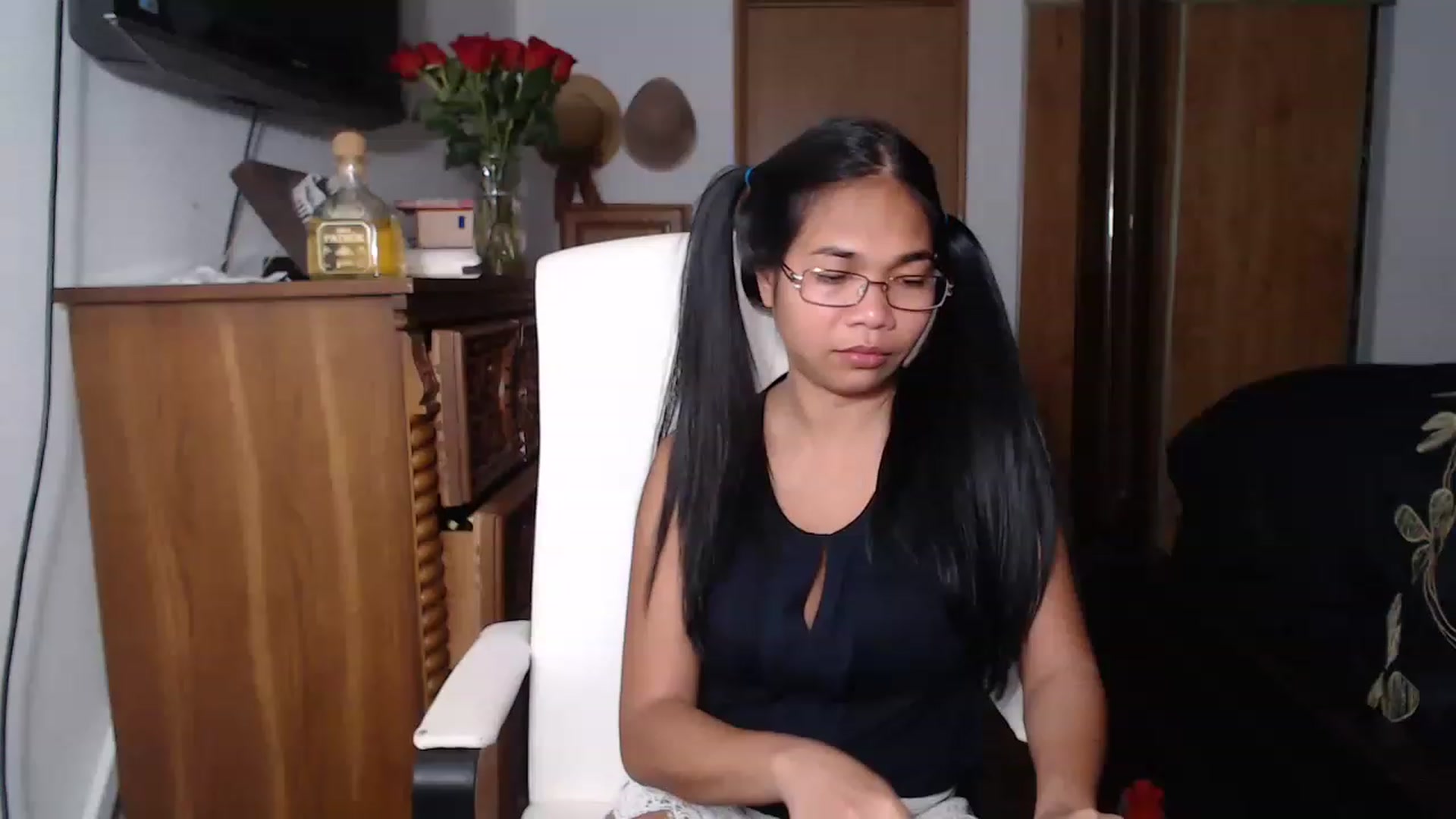 Gallery image thumbnail from Littlekai2023's myfreecams stream on, 05/13/2023, 22:46 image 16 of 20