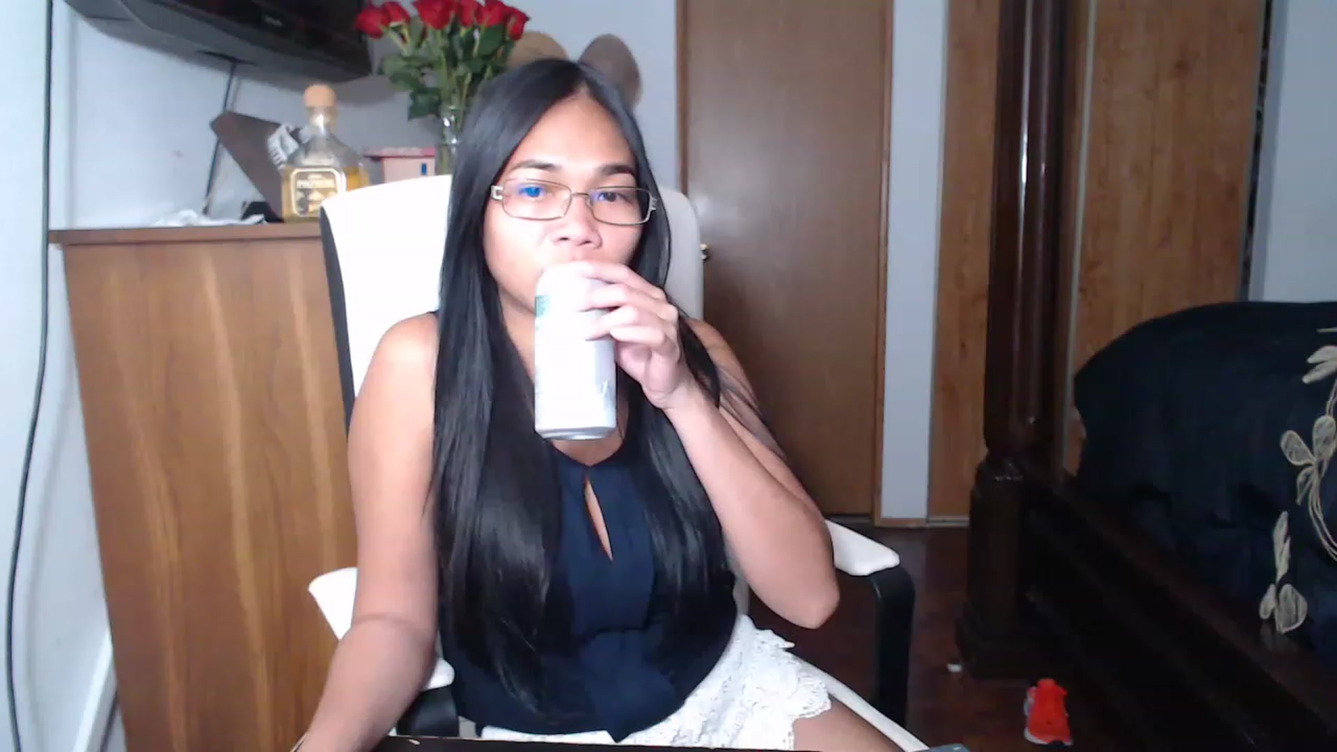 Gallery image thumbnail from Littlekai2023's myfreecams stream on, 05/13/2023, 22:46 image 7 of 20