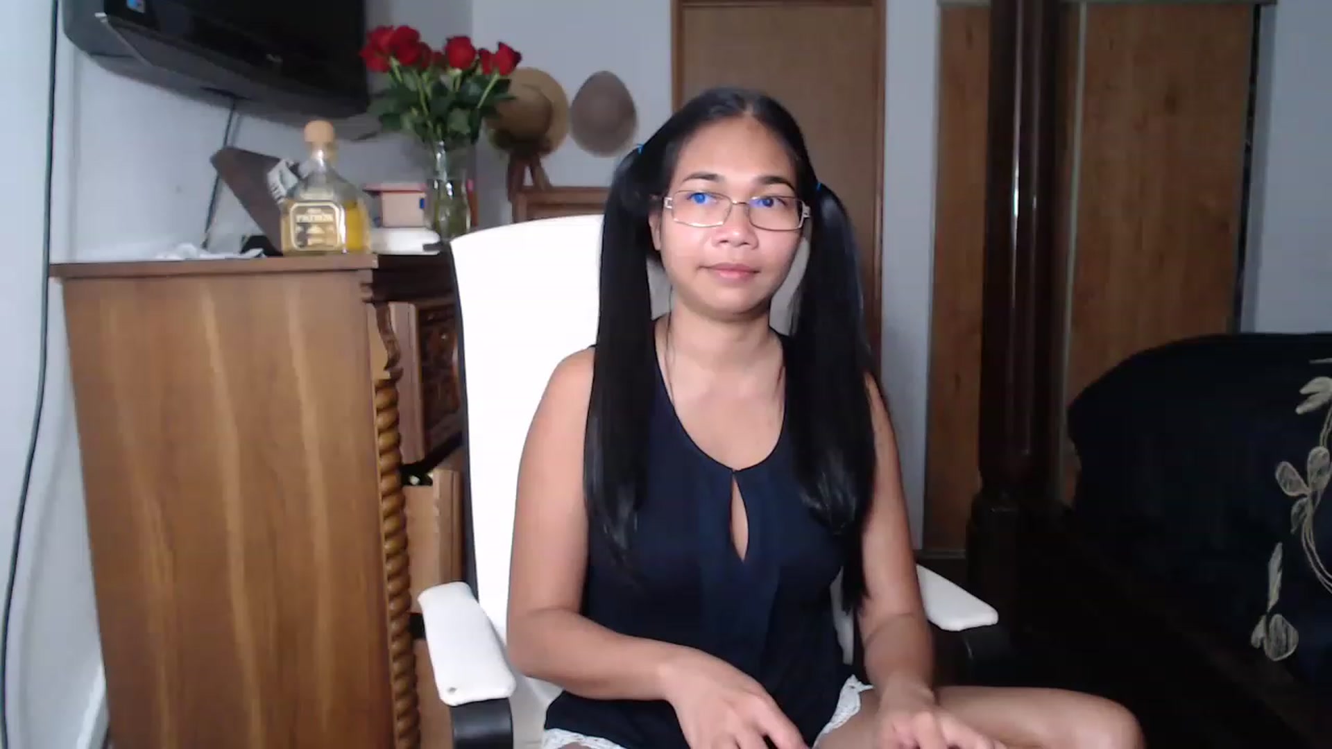Gallery image thumbnail from Littlekai2023's myfreecams stream on, 05/14/2023, 24:32 image 2 of 20