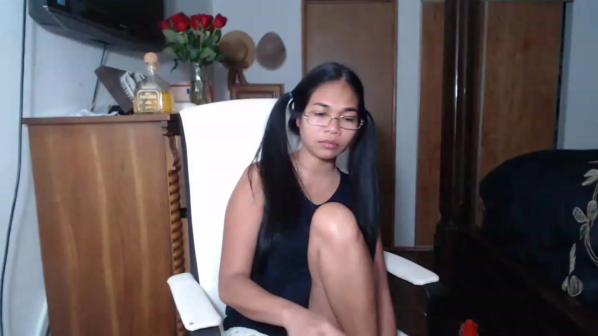 Gallery image thumbnail from Littlekai2023's myfreecams stream on, 05/14/2023, 24:32 image 19 of 20