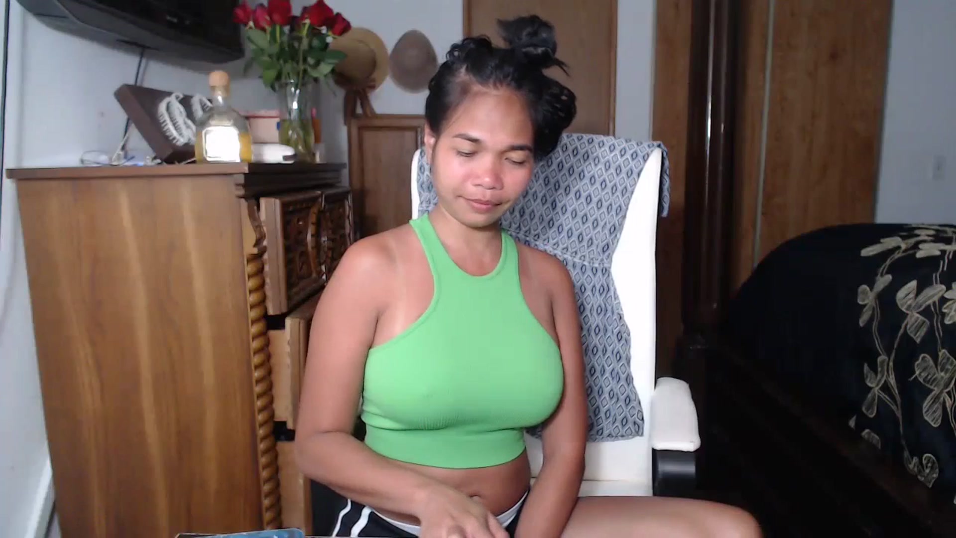 Gallery image thumbnail from Littlekai2023's myfreecams stream on, 05/16/2023, 02:10 image 19 of 20