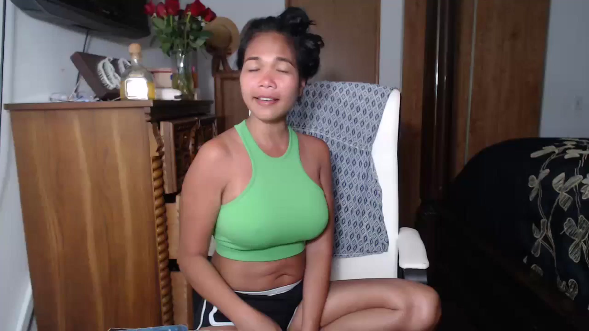 Gallery image thumbnail from Littlekai2023's myfreecams stream on, 05/16/2023, 02:10 image 18 of 20