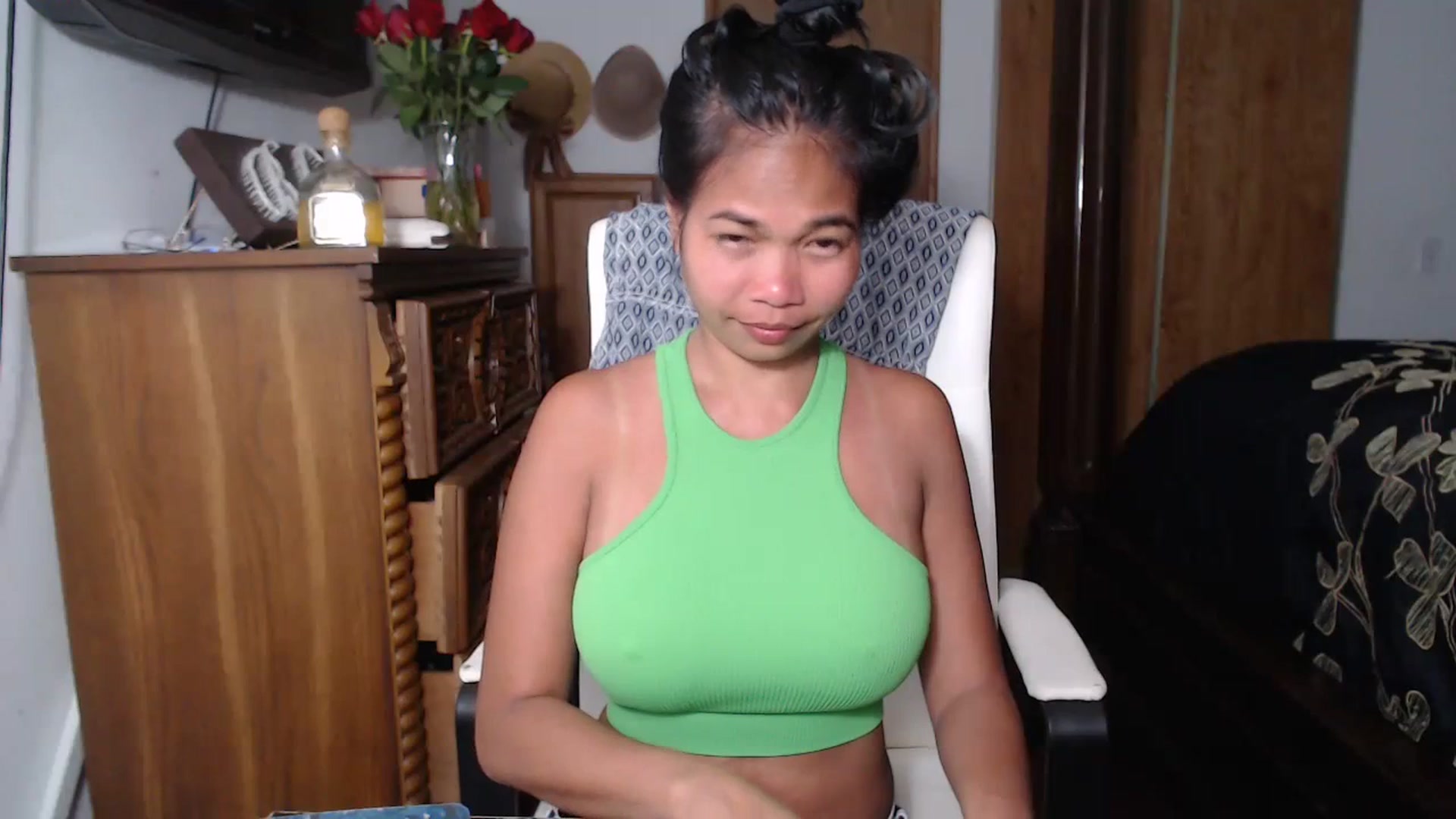 Gallery image thumbnail from Littlekai2023's myfreecams stream on, 05/16/2023, 02:30 image 14 of 20