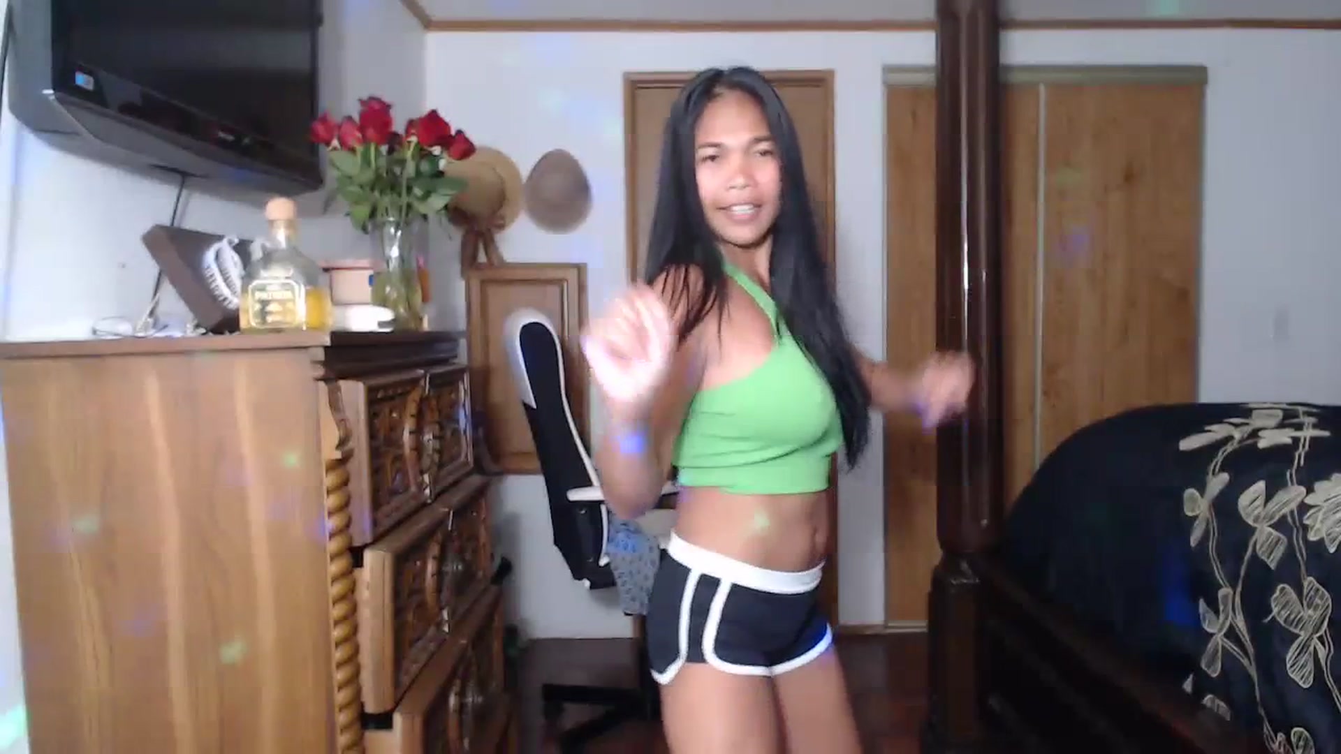 Gallery image thumbnail from Littlekai2023's myfreecams stream on, 05/16/2023, 03:47 image 12 of 20