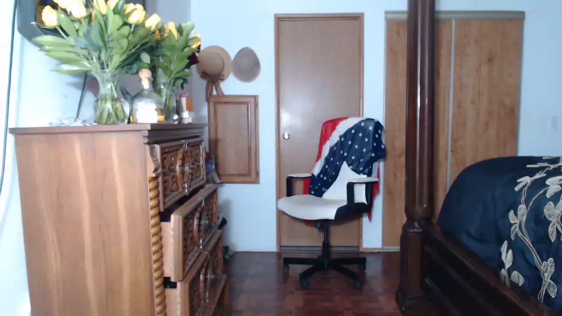 Gallery image thumbnail from Littlekai2023's myfreecams stream on, 05/17/2023, 06:14 image 4 of 20