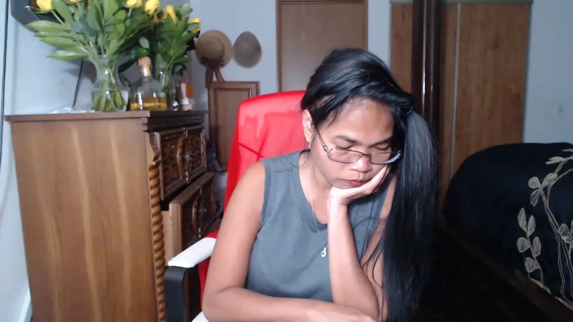 Gallery image thumbnail from Littlekai2023's myfreecams stream on, 05/18/2023, 01:15 image 7 of 20