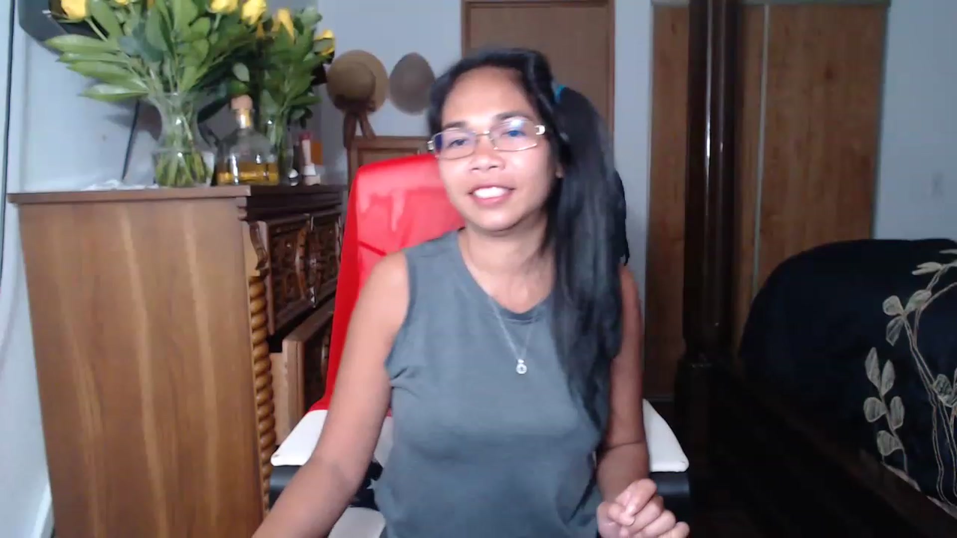 Gallery image thumbnail from Littlekai2023's myfreecams stream on, 05/18/2023, 01:15 image 6 of 20