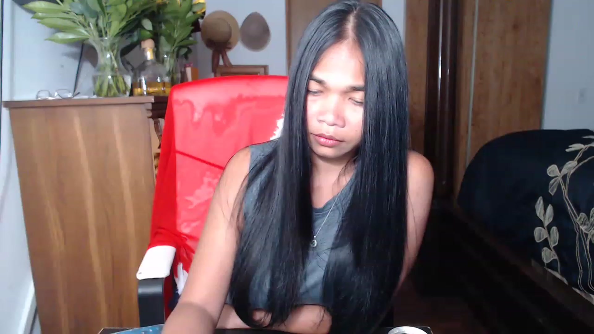 Gallery image thumbnail from Littlekai2023's myfreecams stream on, 05/18/2023, 01:15 image 14 of 20