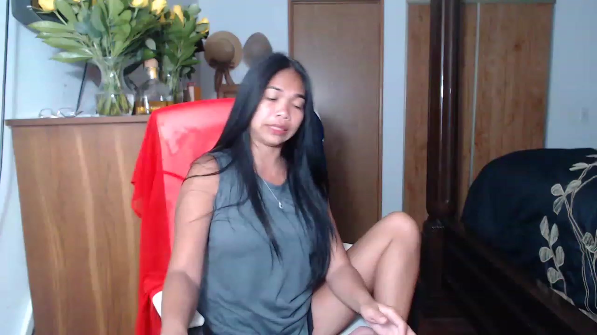 Gallery image thumbnail from Littlekai2023's myfreecams stream on, 05/18/2023, 01:15 image 10 of 20