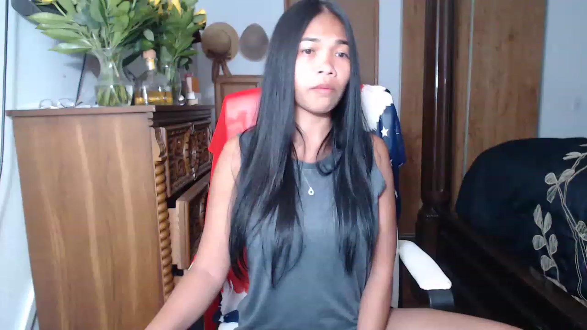 Gallery image thumbnail from Littlekai2023's myfreecams stream on, 05/18/2023, 03:47 image 2 of 20