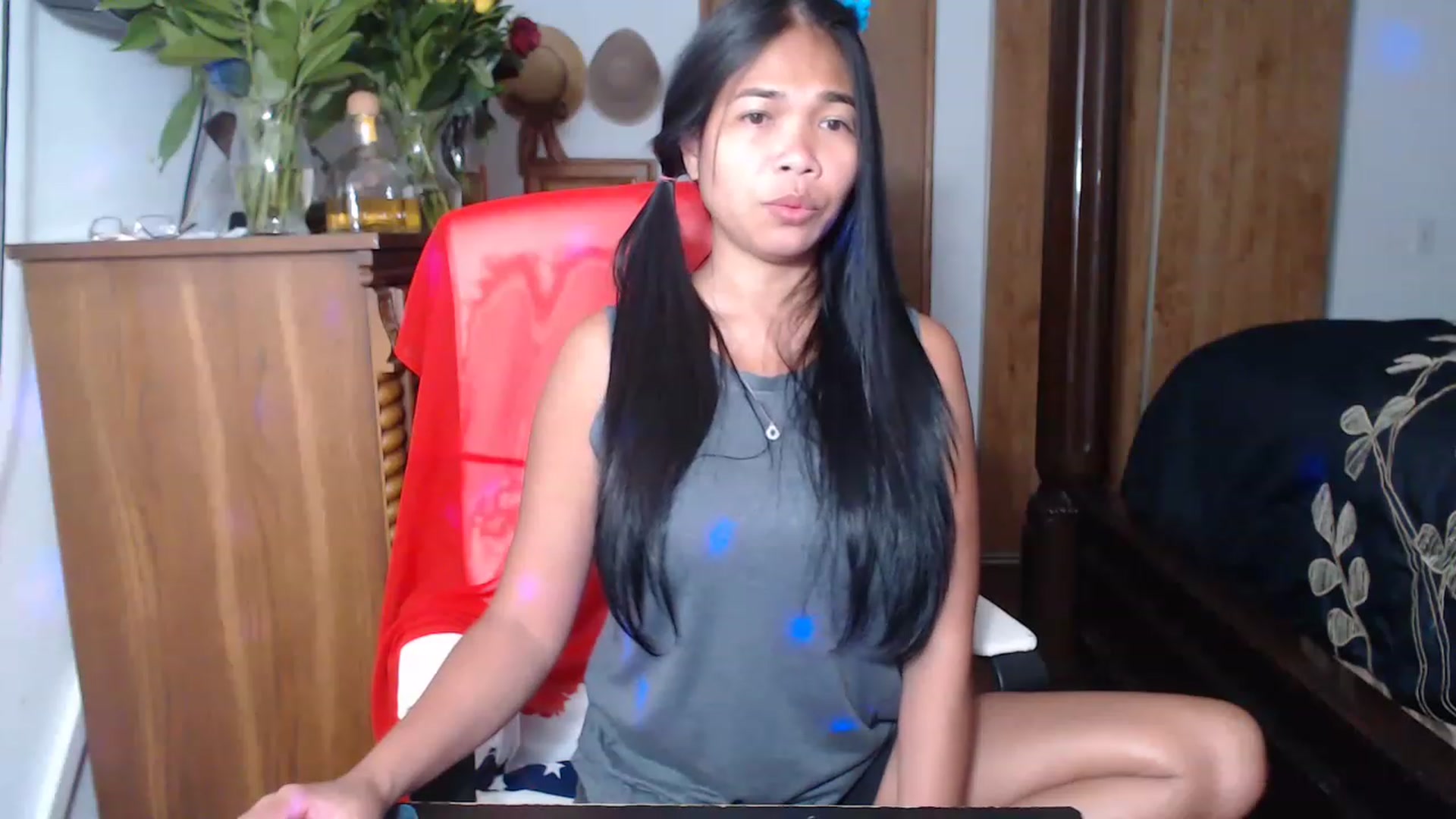 Gallery image thumbnail from Littlekai2023's myfreecams stream on, 05/18/2023, 03:47 image 15 of 20