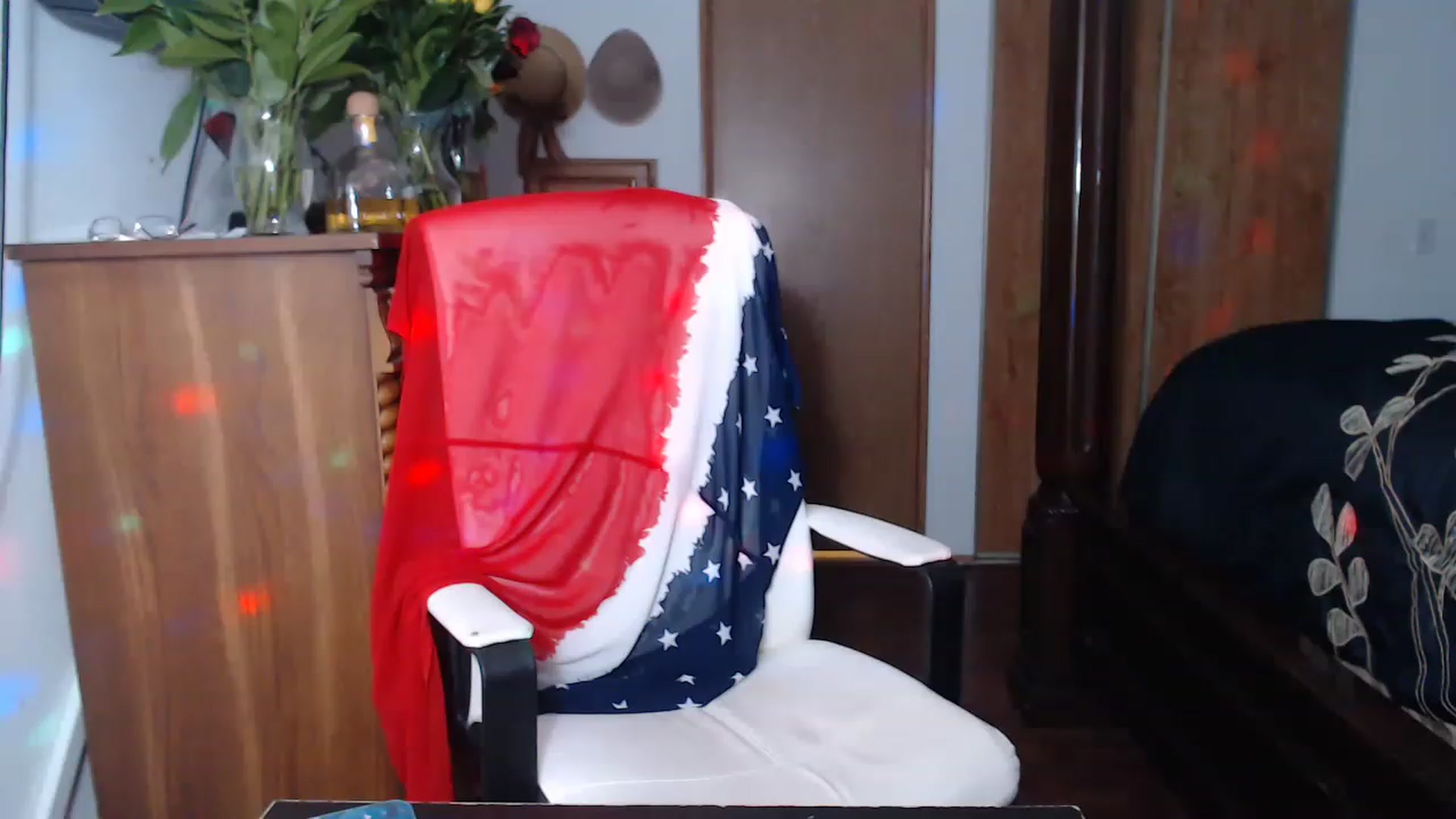 Gallery image thumbnail from Littlekai2023's myfreecams stream on, 05/18/2023, 03:47 image 17 of 20