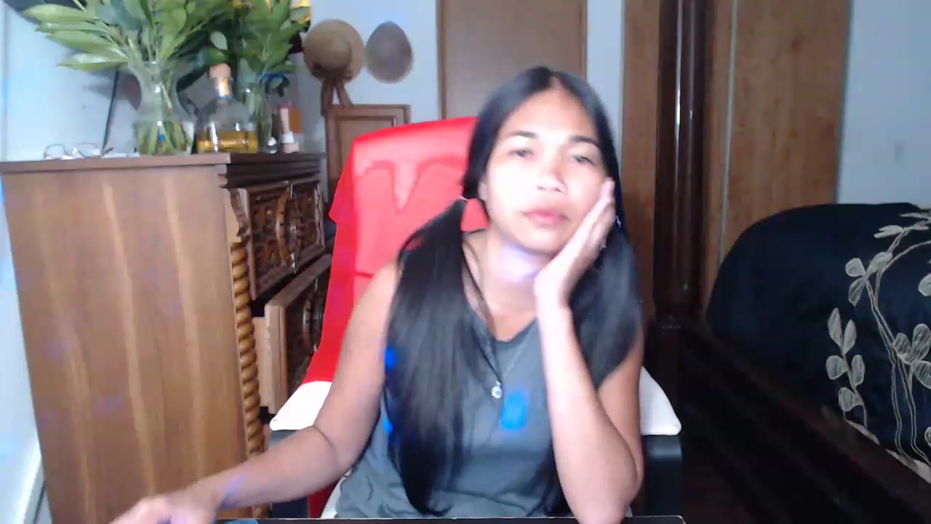 Gallery image thumbnail from Littlekai2023's myfreecams stream on, 05/18/2023, 03:47 image 7 of 20