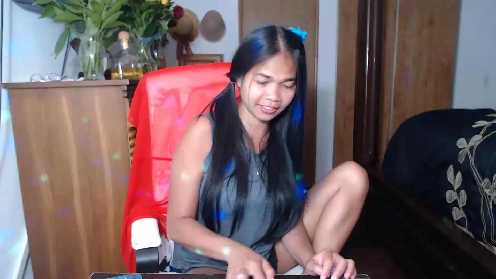 Gallery image thumbnail from Littlekai2023's myfreecams stream on, 05/18/2023, 03:47 image 16 of 20
