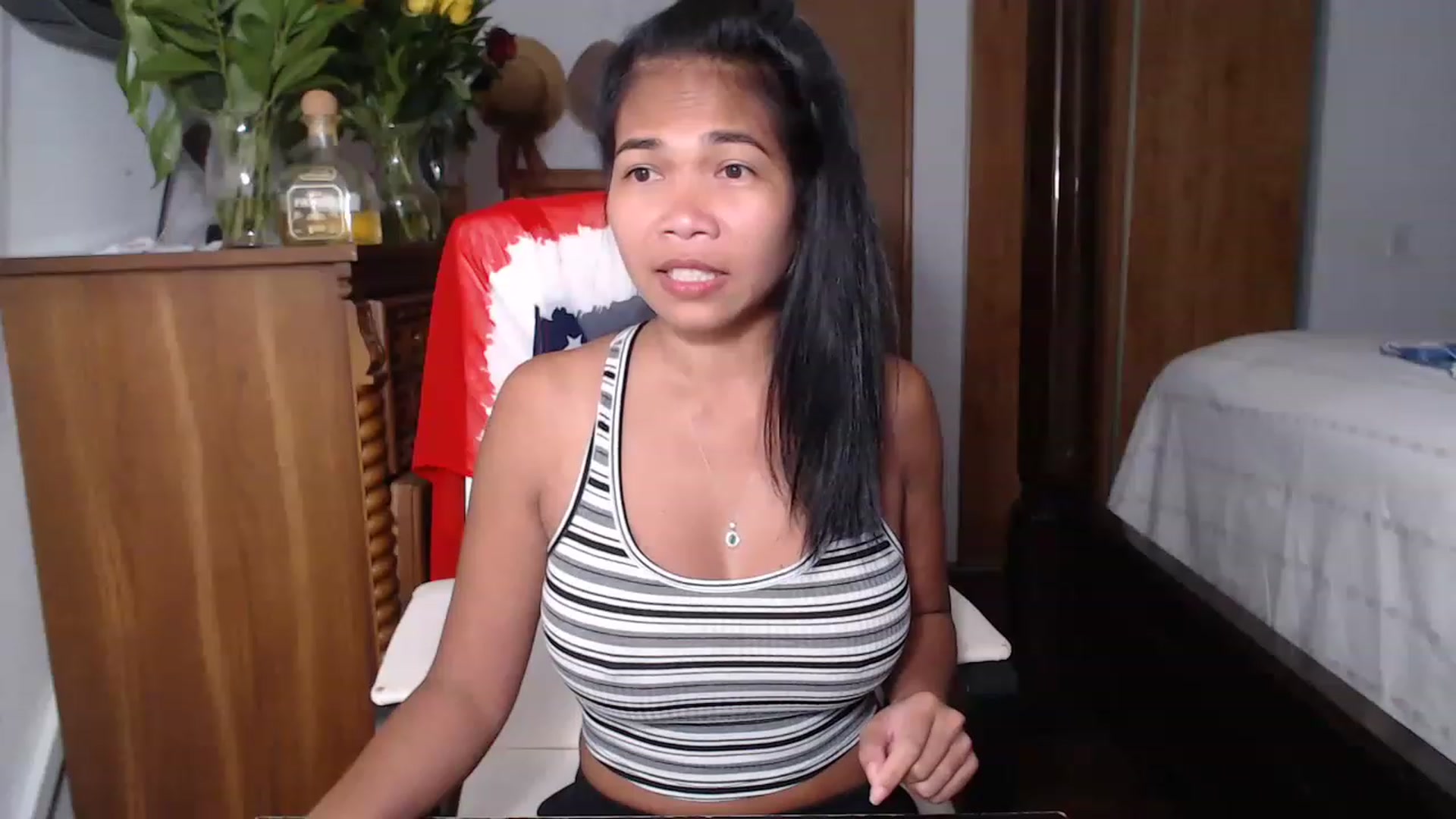 Gallery image thumbnail from Littlekai2023's myfreecams stream on, 05/19/2023, 04:44 image 7 of 20