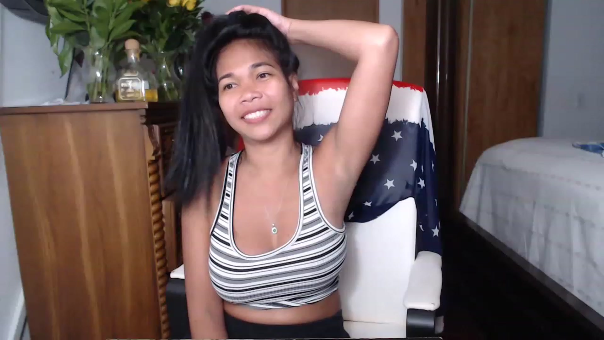 Gallery image thumbnail from Littlekai2023's myfreecams stream on, 05/19/2023, 04:44 image 11 of 20