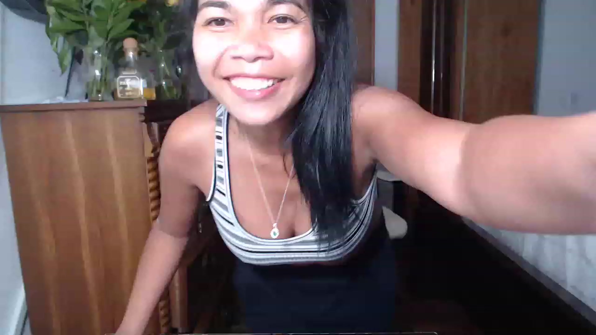 Gallery image thumbnail from Littlekai2023's myfreecams stream on, 05/19/2023, 04:44 image 13 of 20