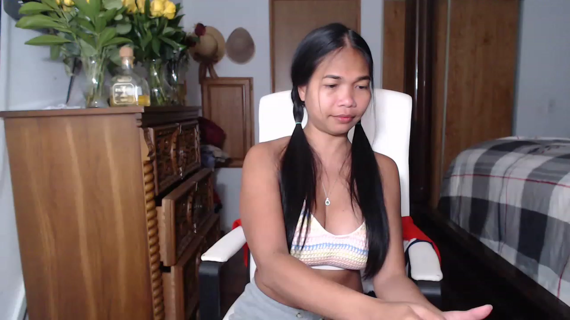 Gallery image thumbnail from Littlekai2023's myfreecams stream on, 05/20/2023, 04:00 image 5 of 20