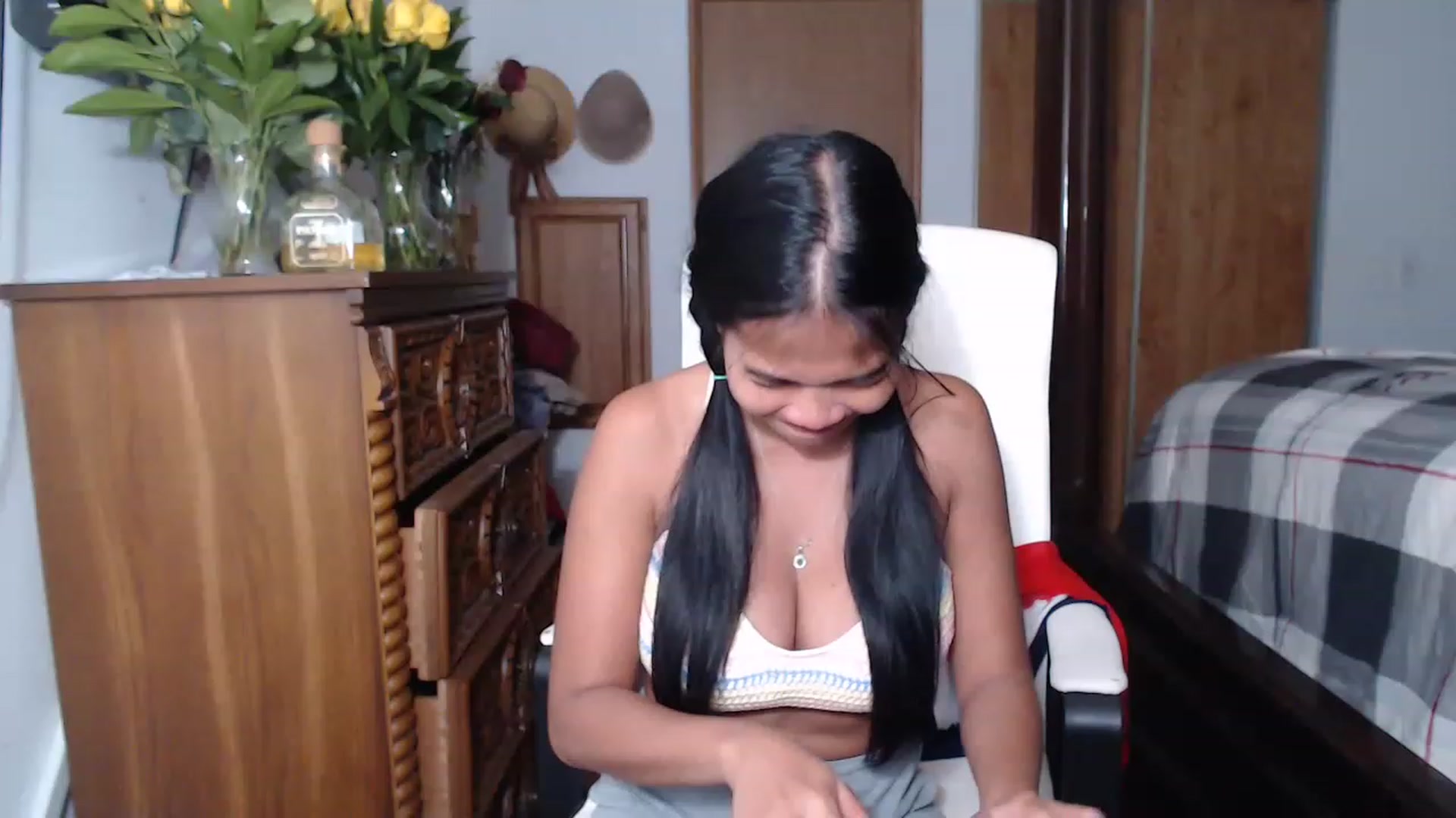 Gallery image thumbnail from Littlekai2023's myfreecams stream on, 05/20/2023, 04:00 image 10 of 20