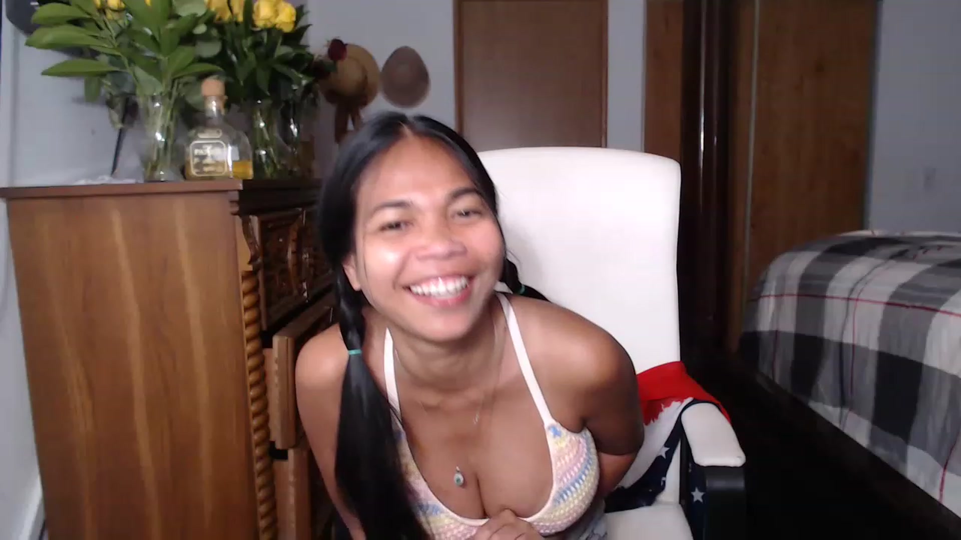 Gallery image thumbnail from Littlekai2023's myfreecams stream on, 05/20/2023, 04:00 image 4 of 20