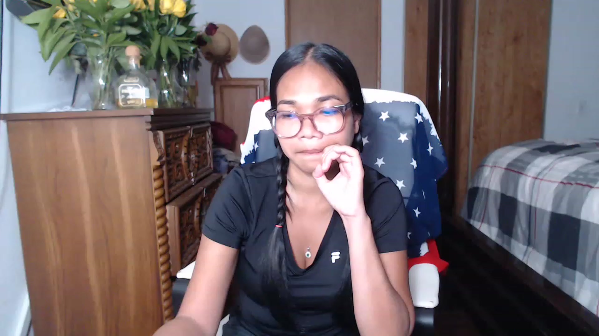 Gallery image thumbnail from Littlekai2023's myfreecams stream on, 05/21/2023, 24:01 image 8 of 20