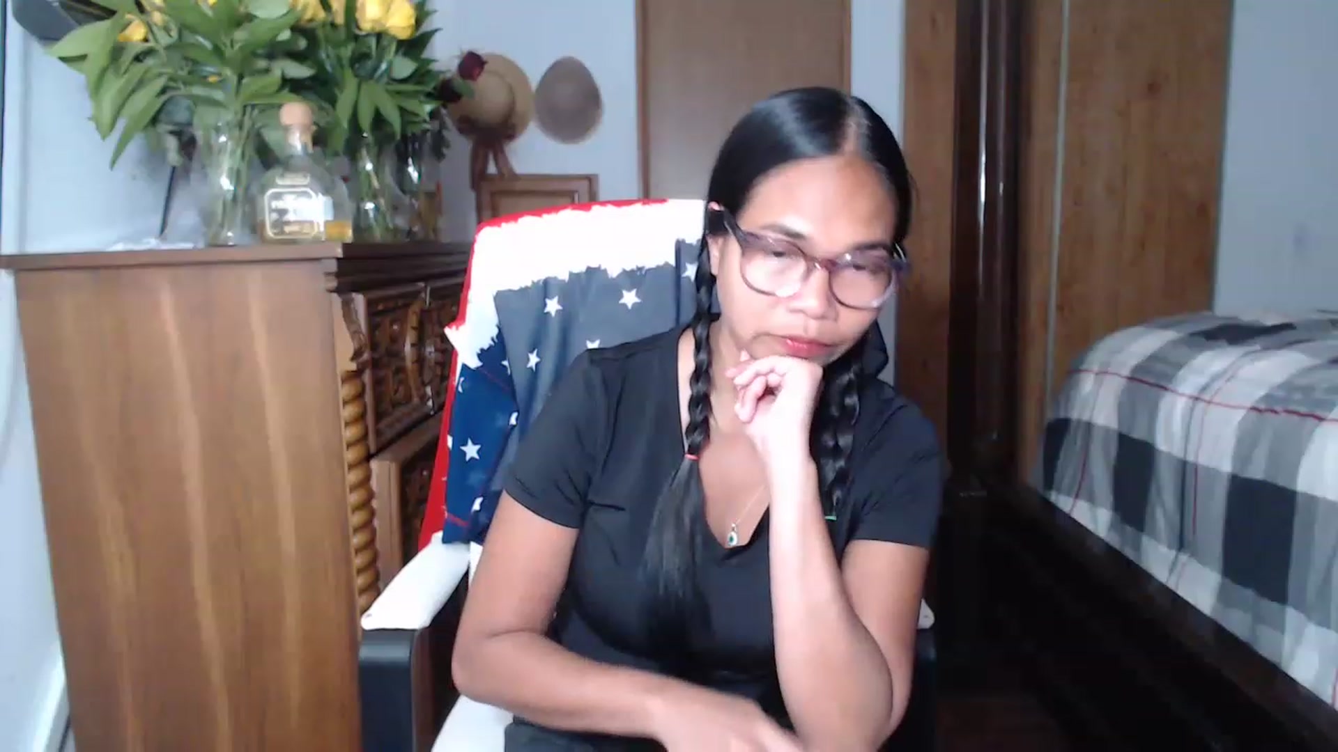 Gallery image thumbnail from Littlekai2023's myfreecams stream on, 05/21/2023, 24:01 image 14 of 20