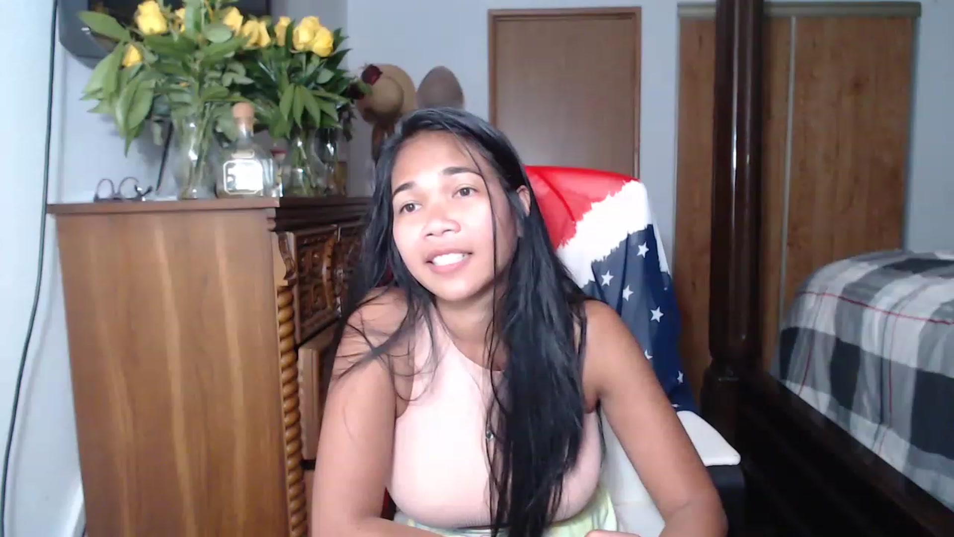 Gallery image thumbnail from Littlekai2023's myfreecams stream on, 05/21/2023, 03:54 image 12 of 20