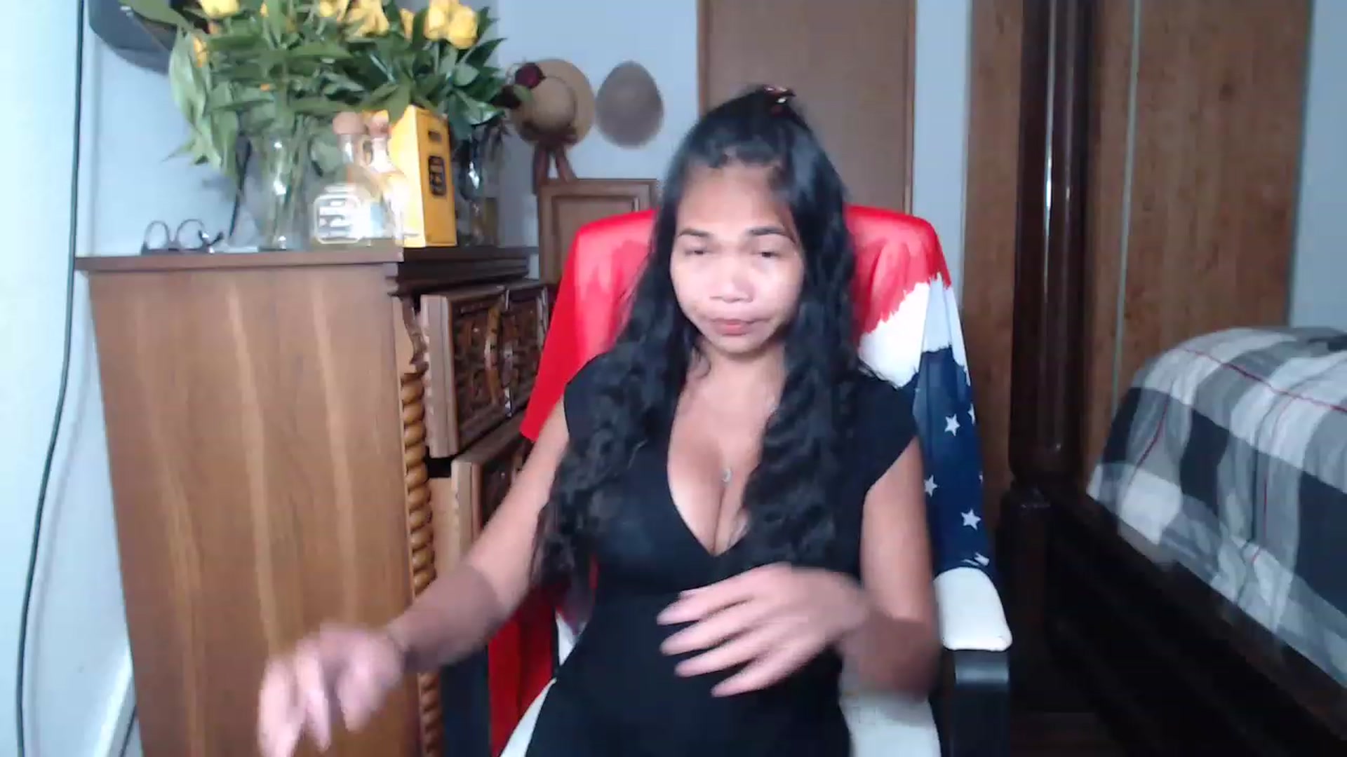 Gallery image thumbnail from Littlekai2023's myfreecams stream on, 05/21/2023, 22:37 image 10 of 20