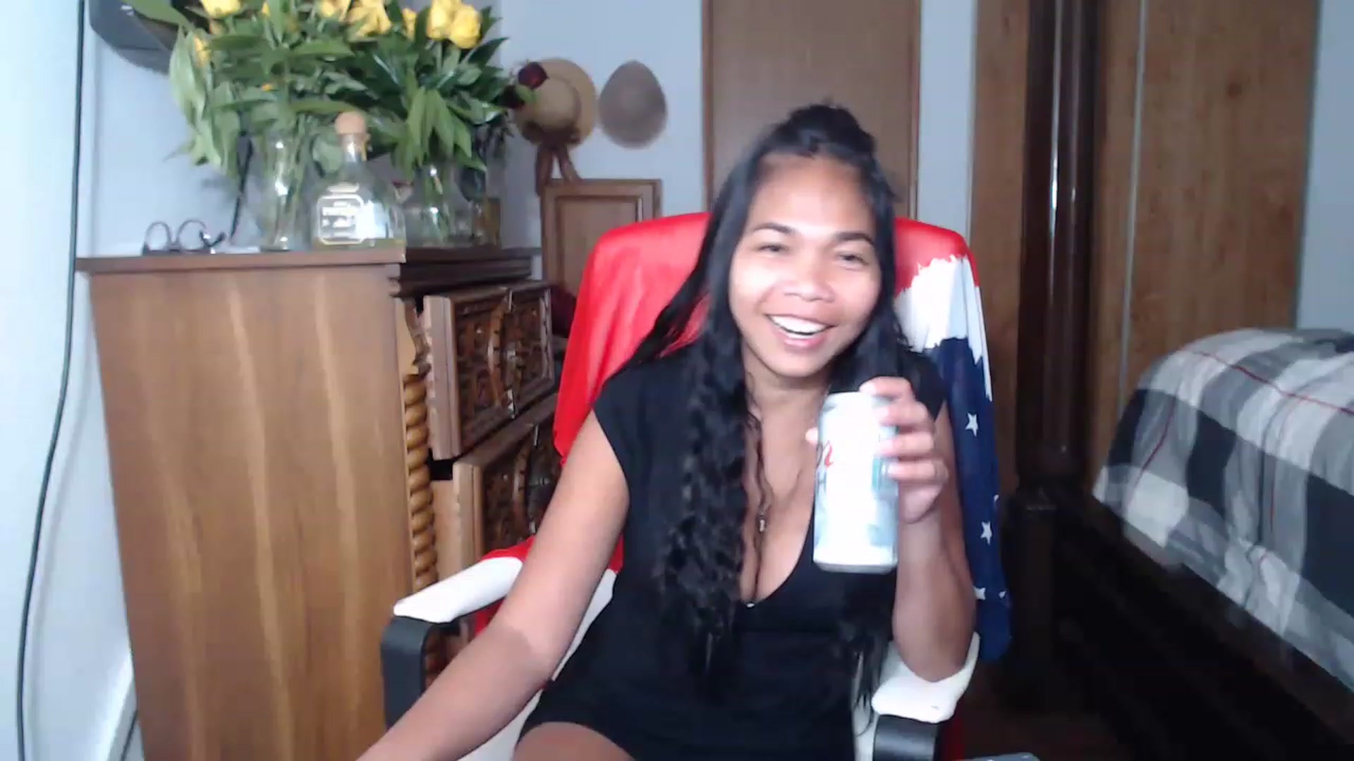 Gallery image thumbnail from Littlekai2023's myfreecams stream on, 05/21/2023, 22:37 image 4 of 20