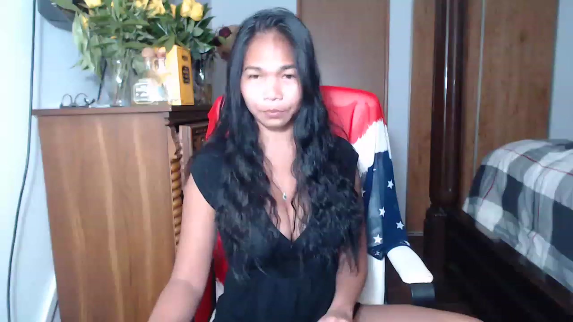 Gallery image thumbnail from Littlekai2023's myfreecams stream on, 05/21/2023, 22:37 image 17 of 20