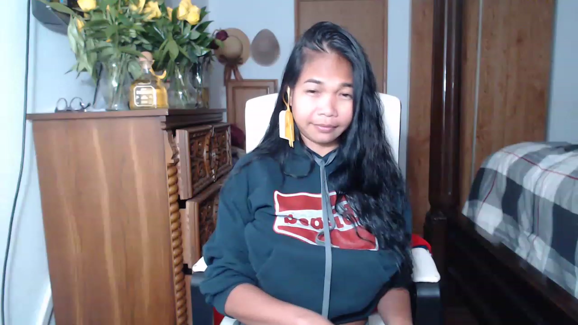 Gallery image thumbnail from Littlekai2023's myfreecams stream on, 05/22/2023, 01:56 image 11 of 20
