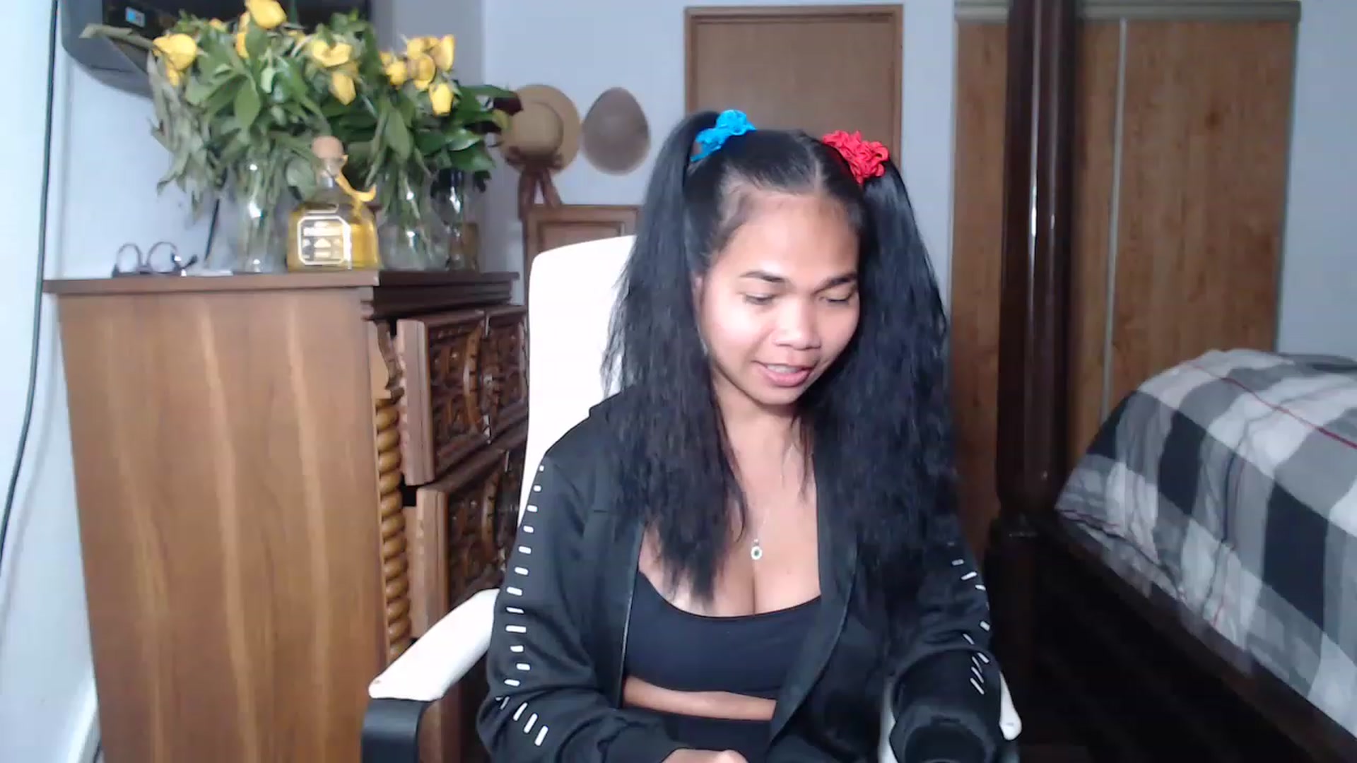 Gallery image thumbnail from Littlekai2023's myfreecams stream on, 05/23/2023, 24:01 image 1 of 20