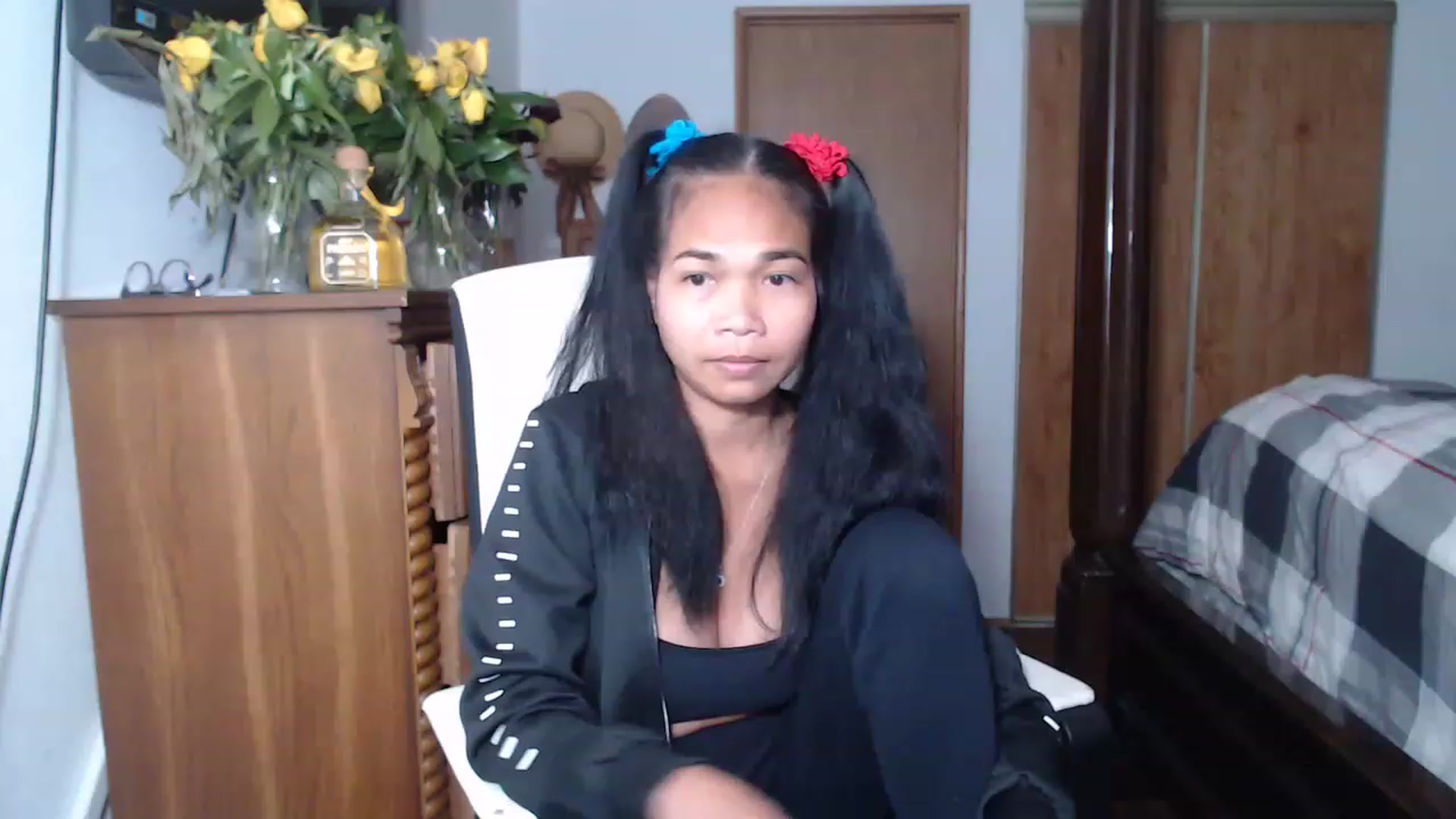 Gallery image thumbnail from Littlekai2023's myfreecams stream on, 05/23/2023, 24:01 image 9 of 20