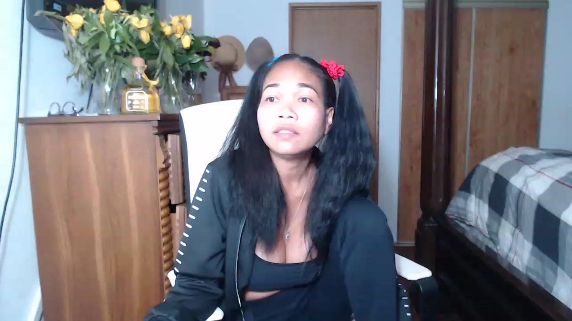 Gallery image thumbnail from Littlekai2023's myfreecams stream on, 05/23/2023, 24:01 image 5 of 20