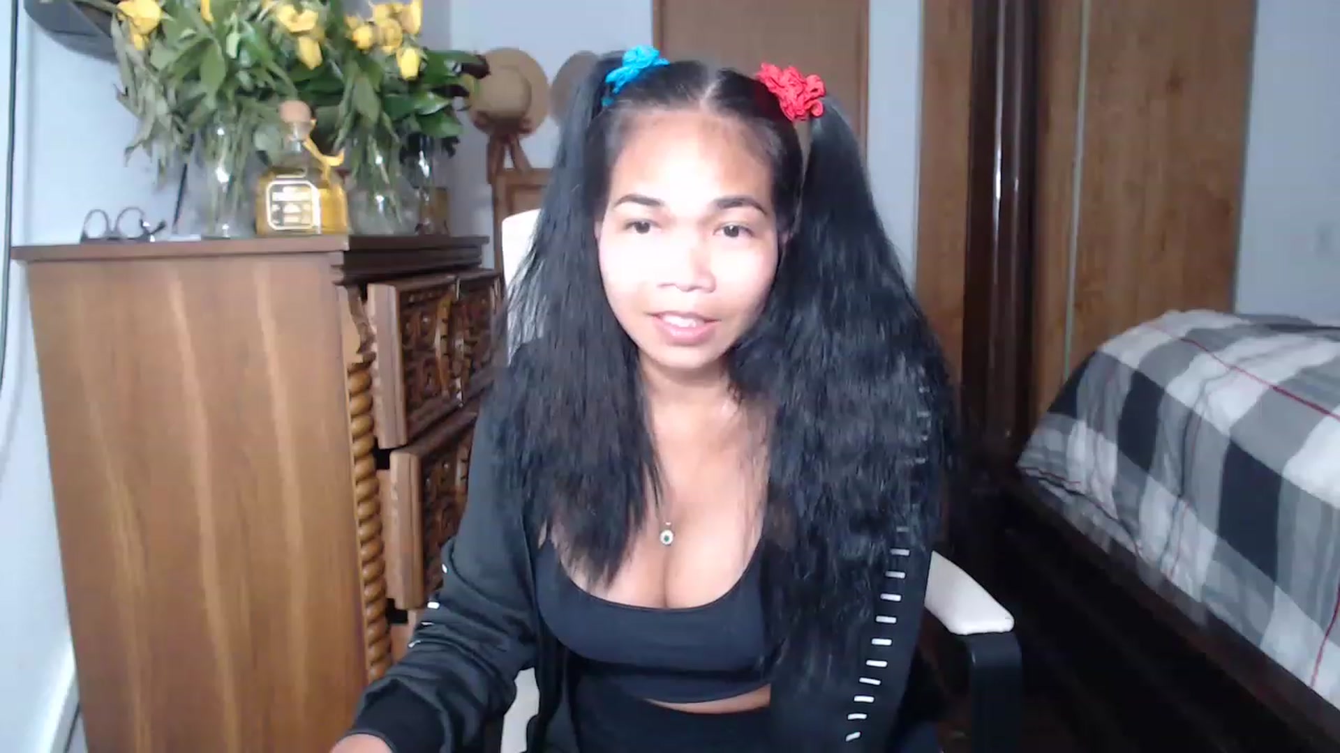 Gallery image thumbnail from Littlekai2023's myfreecams stream on, 05/23/2023, 24:53 image 3 of 20