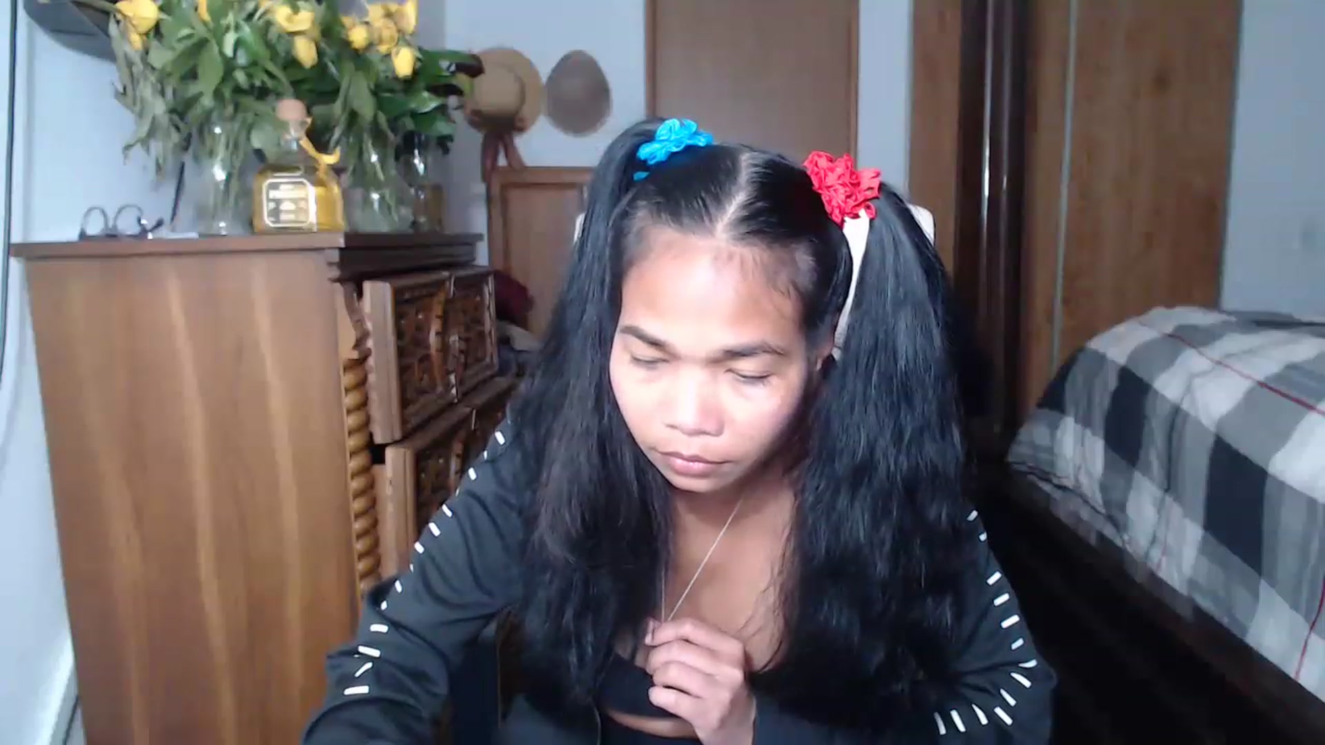 Gallery image thumbnail from Littlekai2023's myfreecams stream on, 05/23/2023, 24:53 image 9 of 20