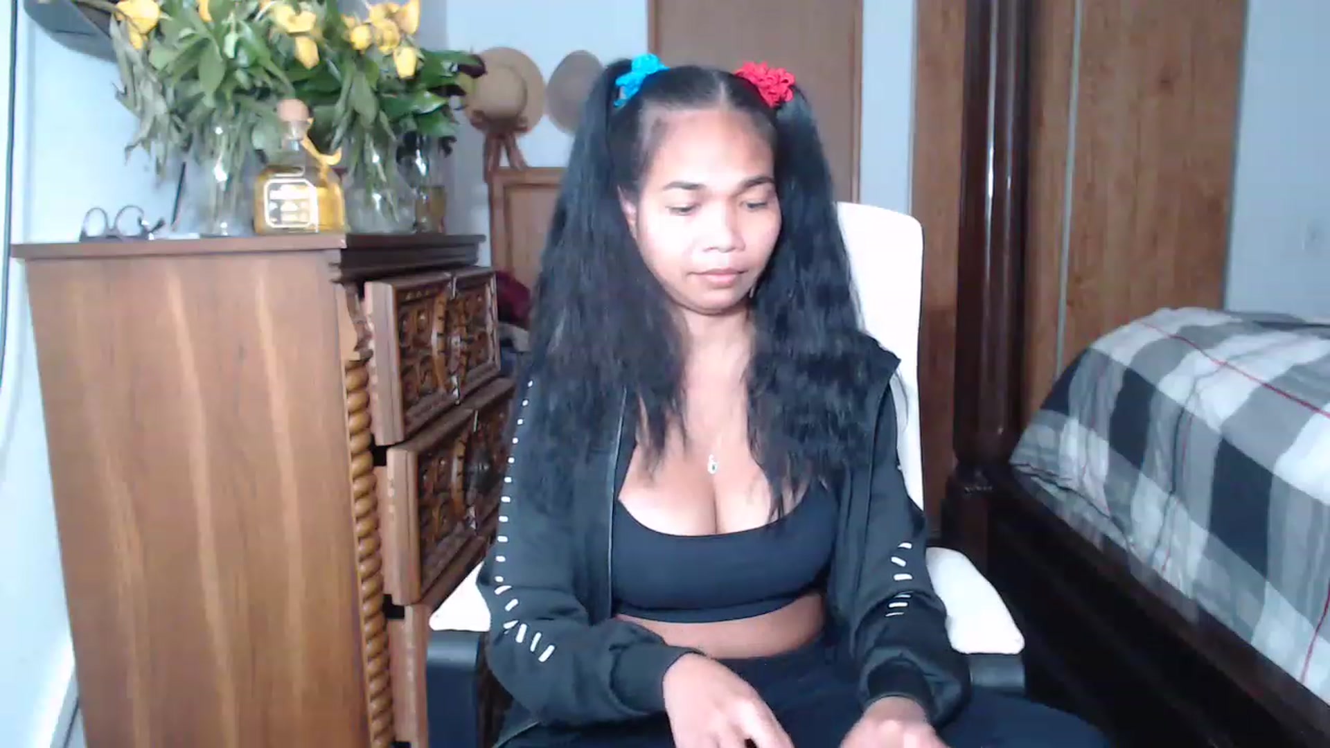 Gallery image thumbnail from Littlekai2023's myfreecams stream on, 05/23/2023, 24:53 image 20 of 20