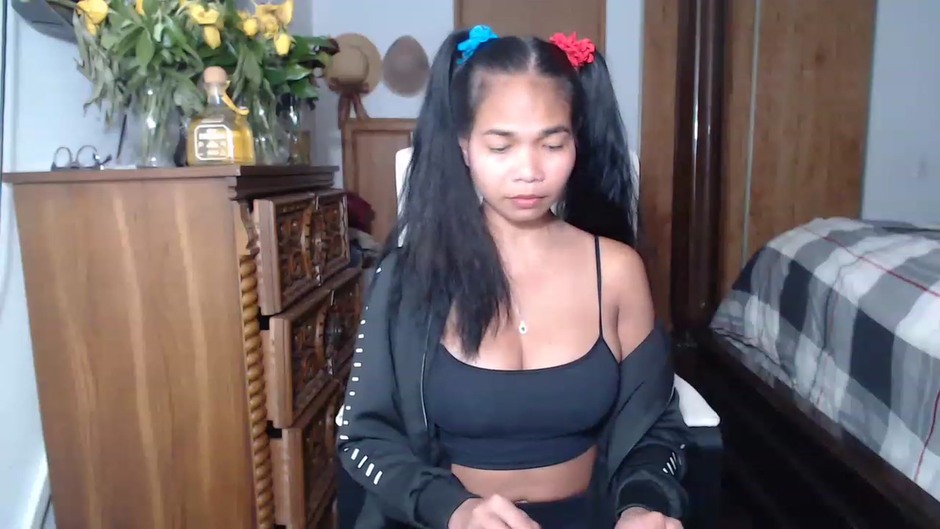 Gallery image thumbnail from Littlekai2023's myfreecams stream on, 05/23/2023, 01:39 image 19 of 20