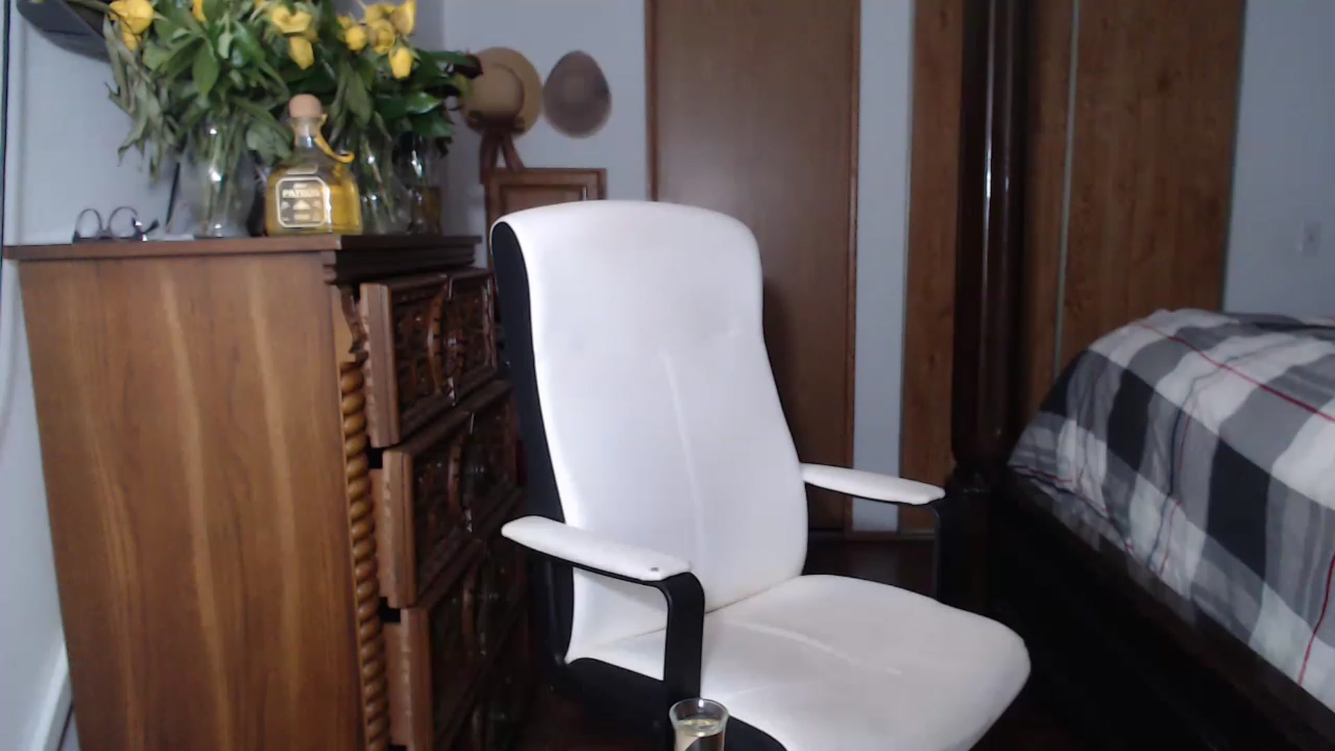 Gallery image thumbnail from Littlekai2023's myfreecams stream on, 05/23/2023, 01:39 image 3 of 20