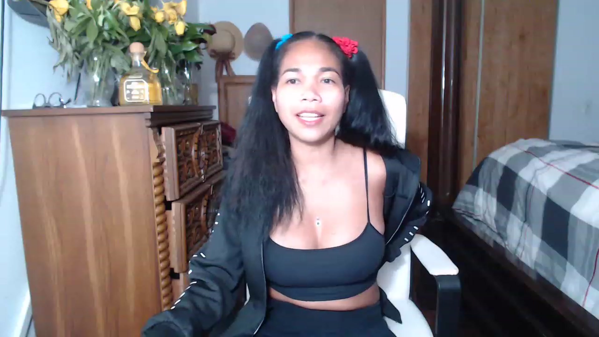 Gallery image thumbnail from Littlekai2023's myfreecams stream on, 05/23/2023, 01:39 image 13 of 20