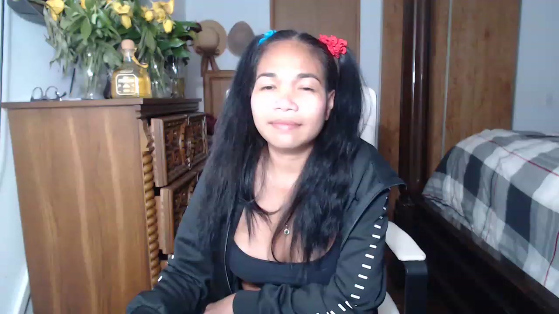Gallery image thumbnail from Littlekai2023's myfreecams stream on, 05/23/2023, 01:39 image 5 of 20