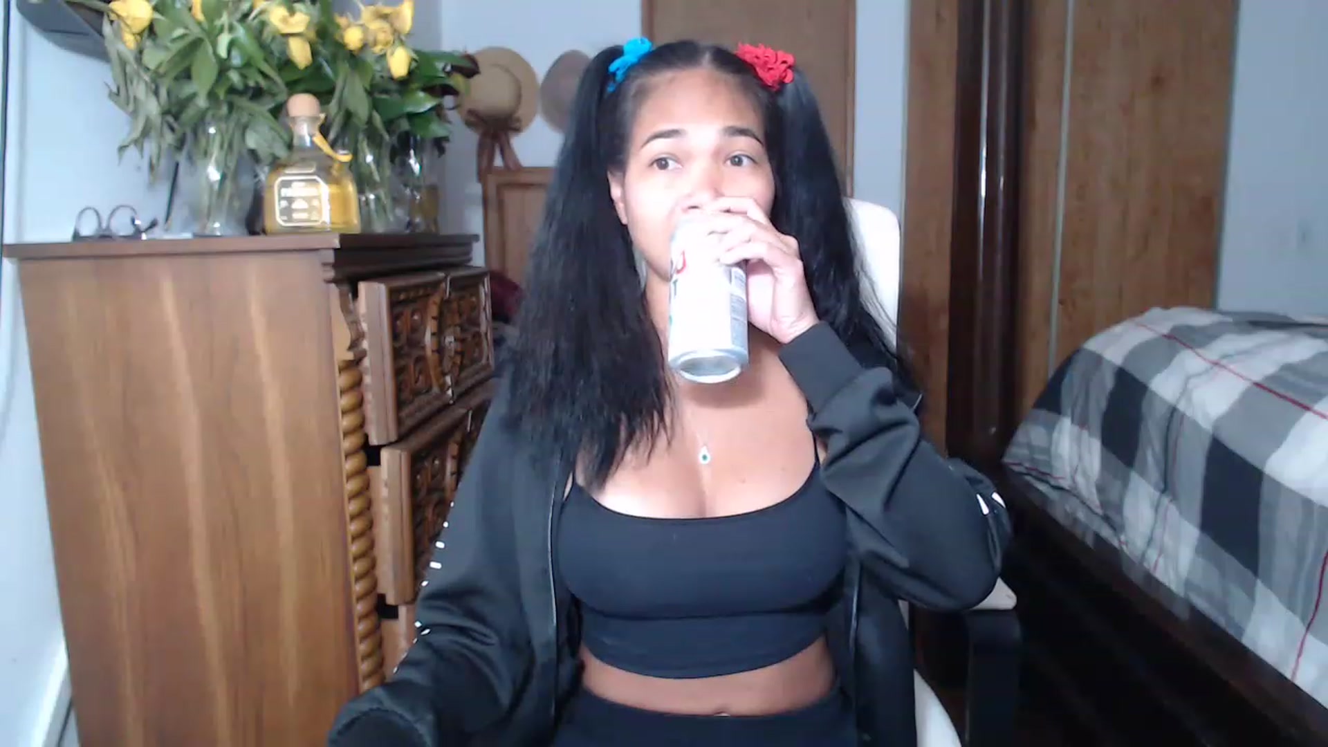 Gallery image thumbnail from Littlekai2023's myfreecams stream on, 05/23/2023, 01:39 image 15 of 20