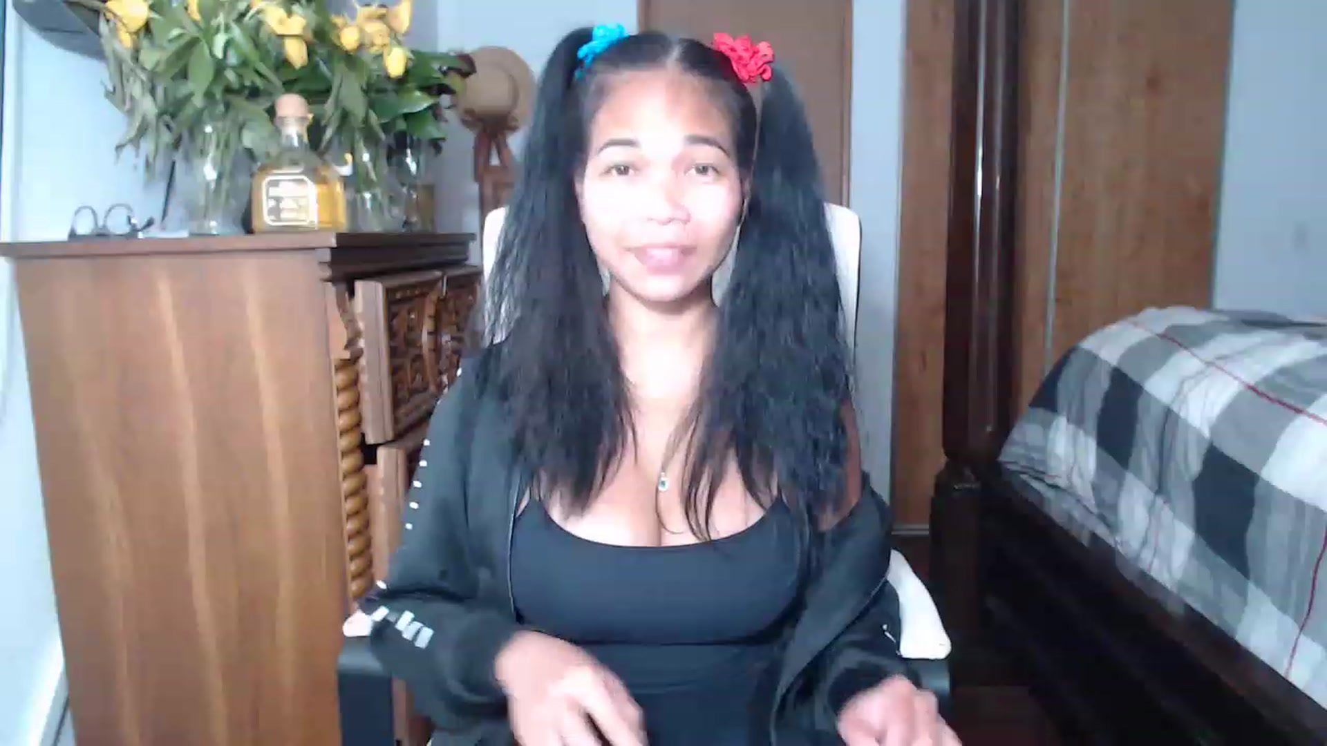 Gallery image thumbnail from Littlekai2023's myfreecams stream on, 05/23/2023, 02:48 image 16 of 20