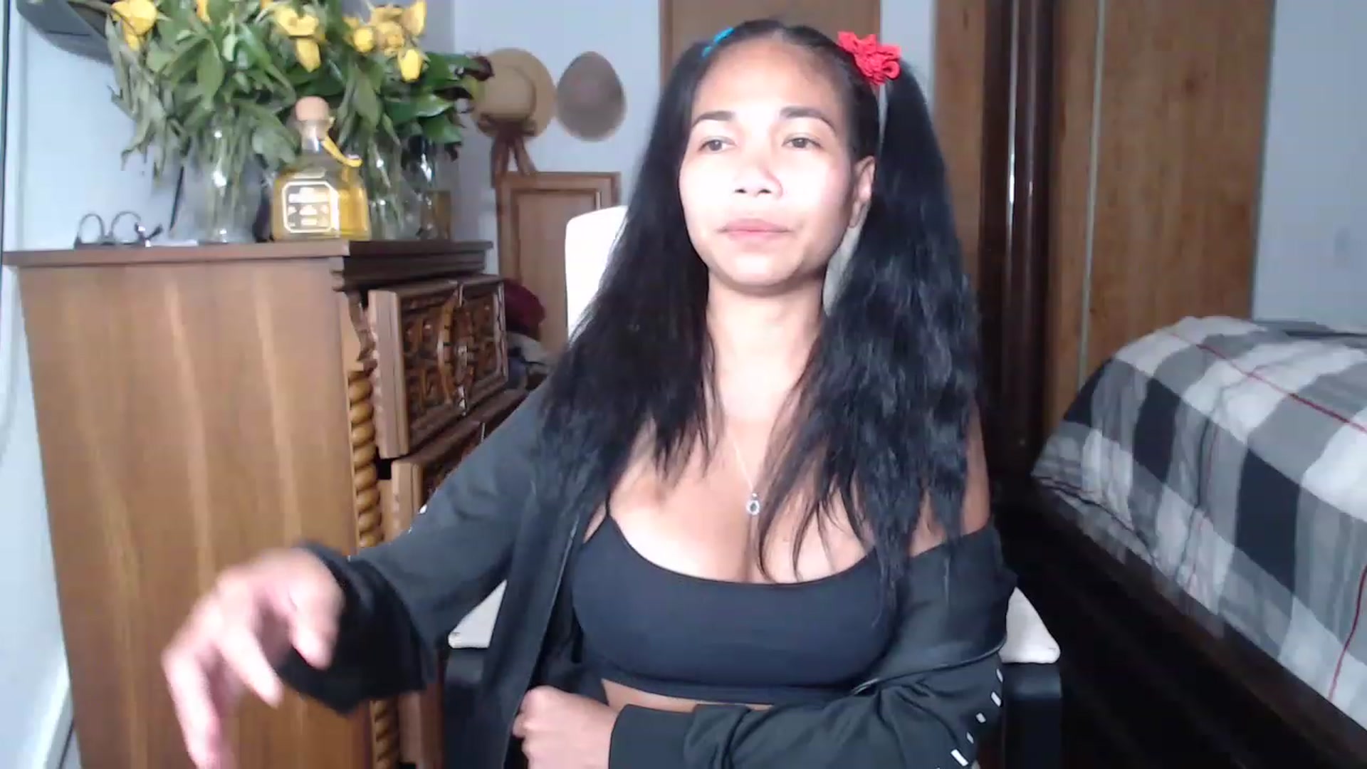 Gallery image thumbnail from Littlekai2023's myfreecams stream on, 05/23/2023, 02:48 image 3 of 20